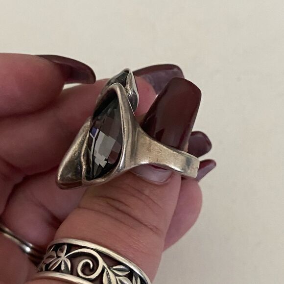 UNO de 50 Chunky Crystal Statement Ring - Picture 4 of 5